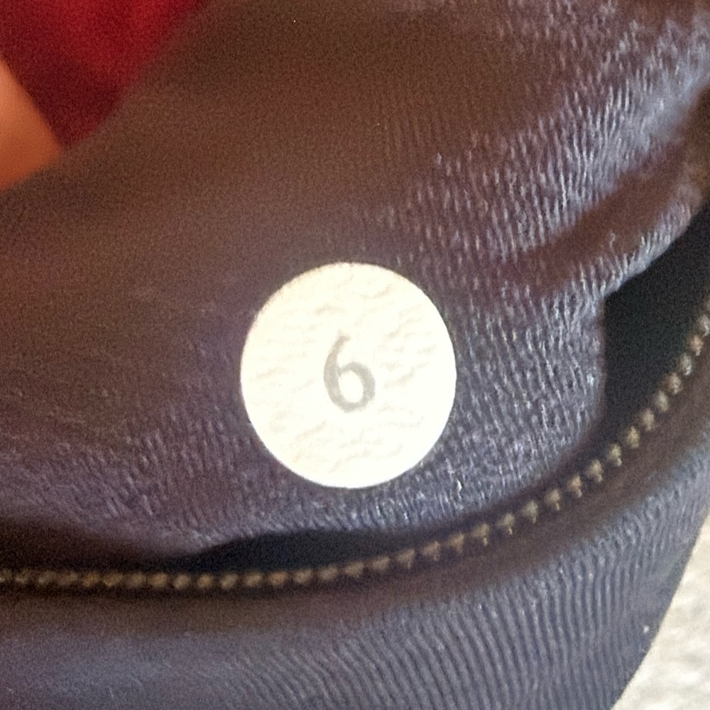 Lululemon Wake & Train leggings - Picture 4 of 6